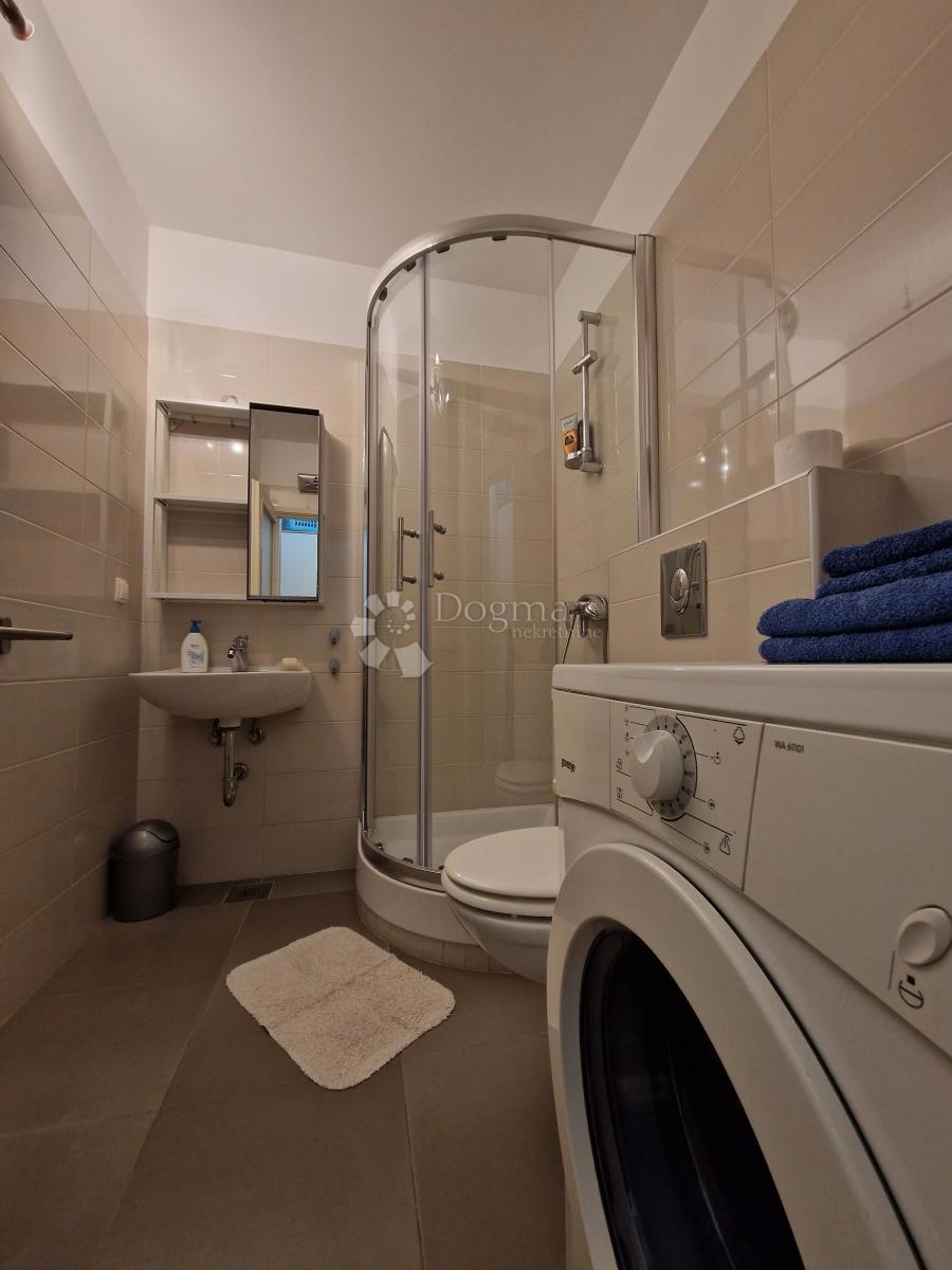 Stanovanje Centar, Pula, 26,04m2