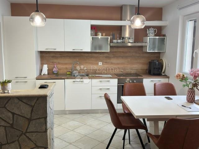 Apartma Pinezići, Krk, 72,57m2