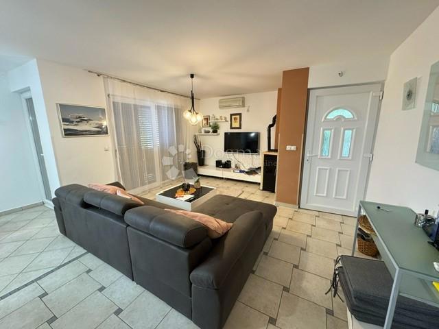 Apartma Pinezići, Krk, 72,57m2