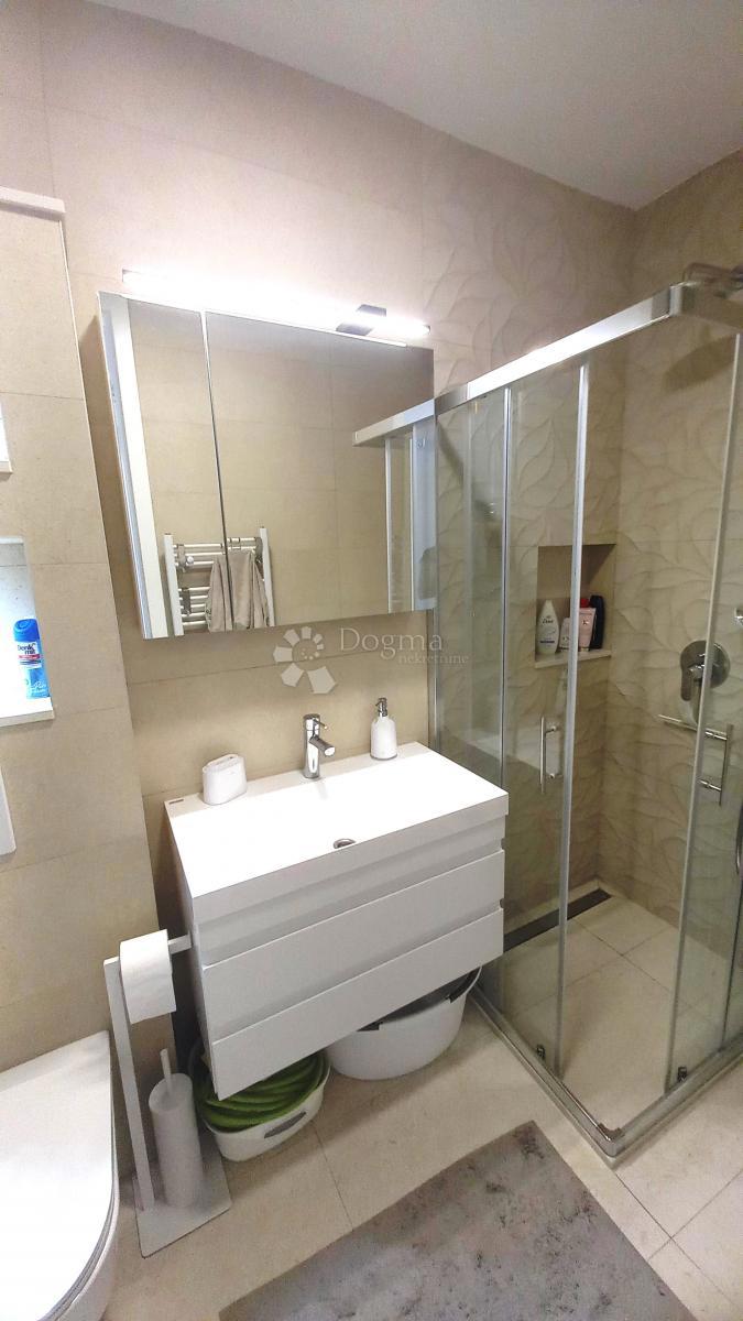Stanovanje Baška Voda, 83,70m2