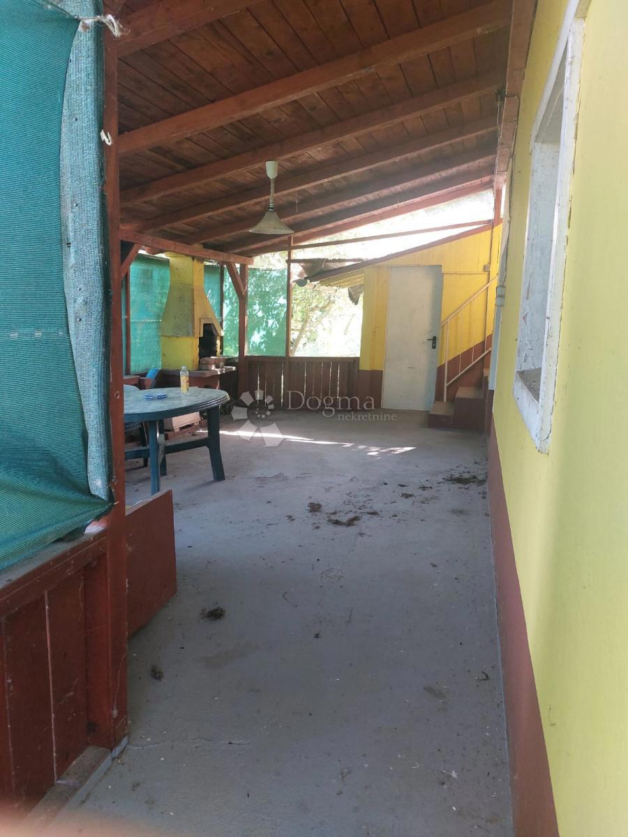 Hiša Dalj, Erdut, 1.306m2