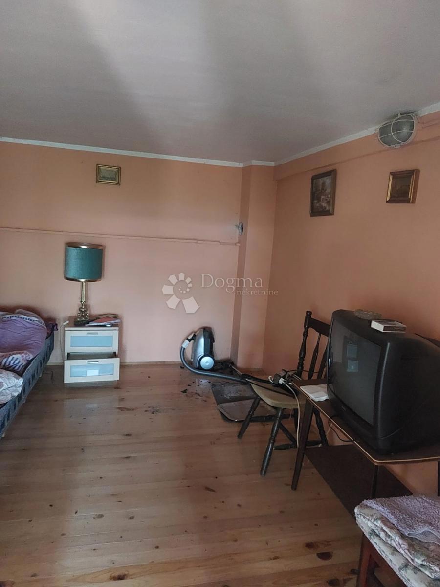 Hiša Dalj, Erdut, 1.306m2