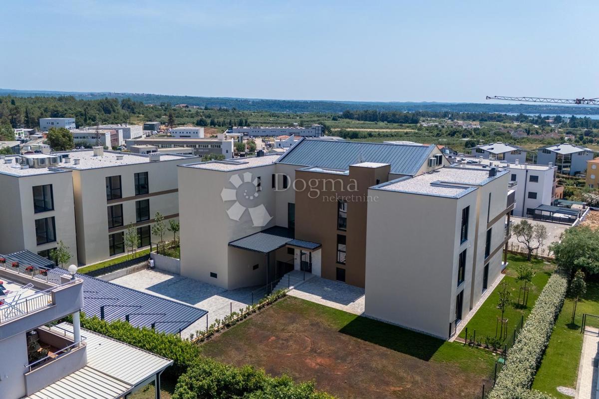 Stanovanje Novigrad, 253,10m2