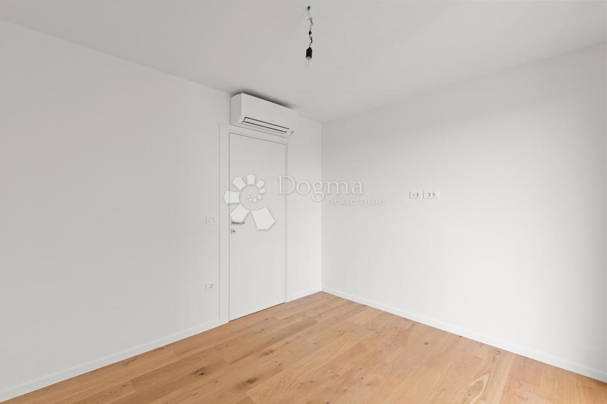 Stanovanje Novigrad, 253,10m2