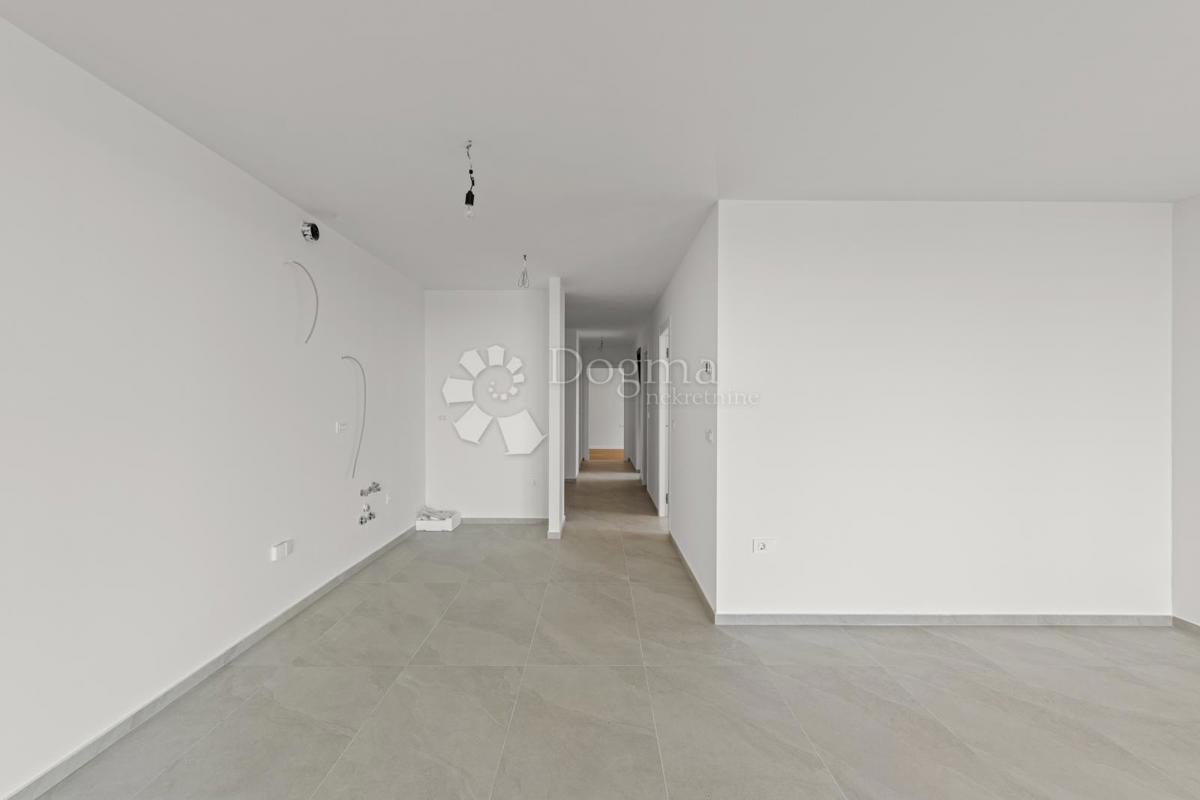 Stanovanje Novigrad, 253,10m2