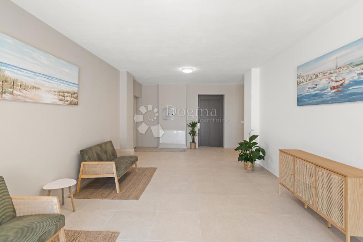 Stanovanje Novigrad, 253,10m2