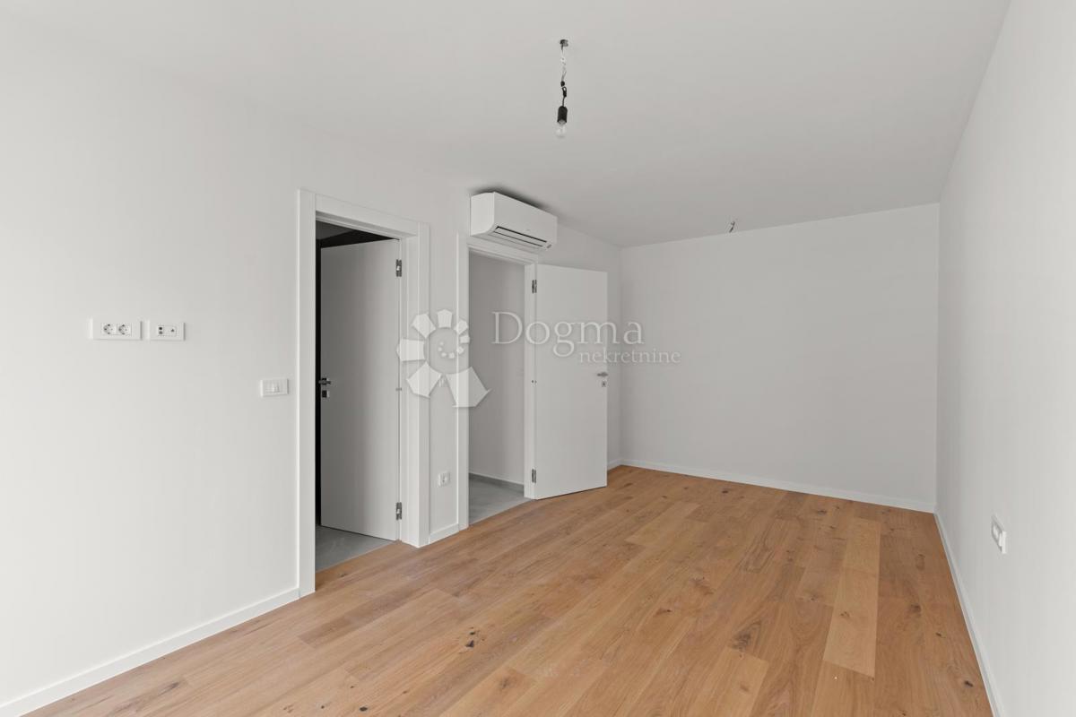 Stanovanje Novigrad, 253,10m2