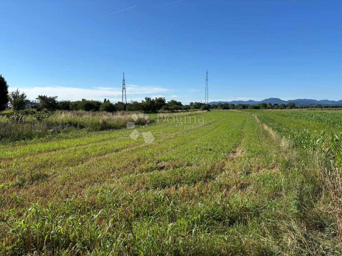 Zazidljivo zemljišče Centar, Varaždin, 5.966m2