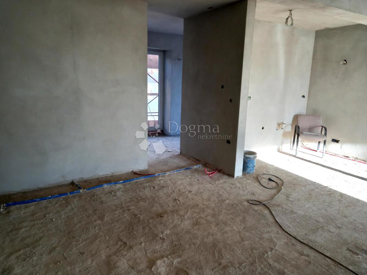 Matulji, na novo prenovljeno stanovanje v centru