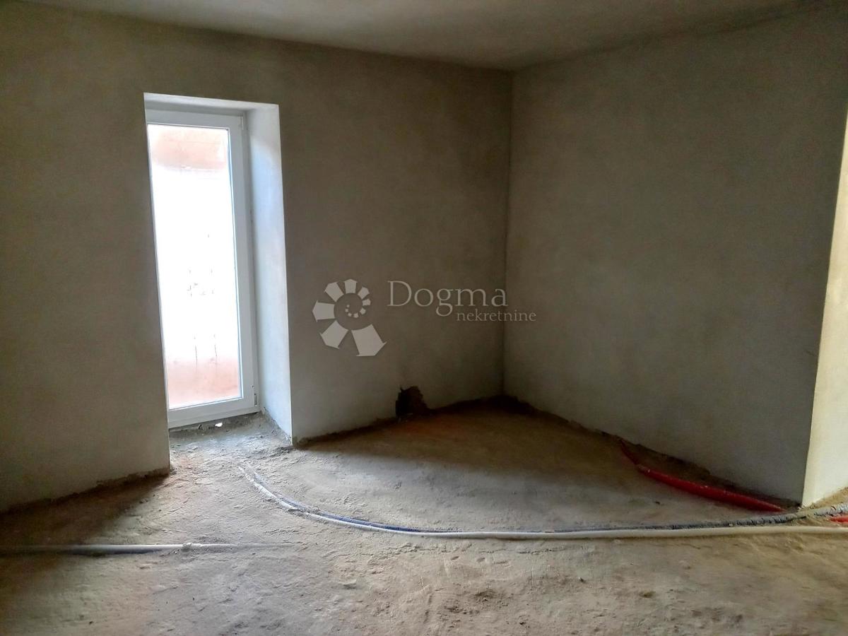 Matulji, na novo prenovljeno stanovanje v centru