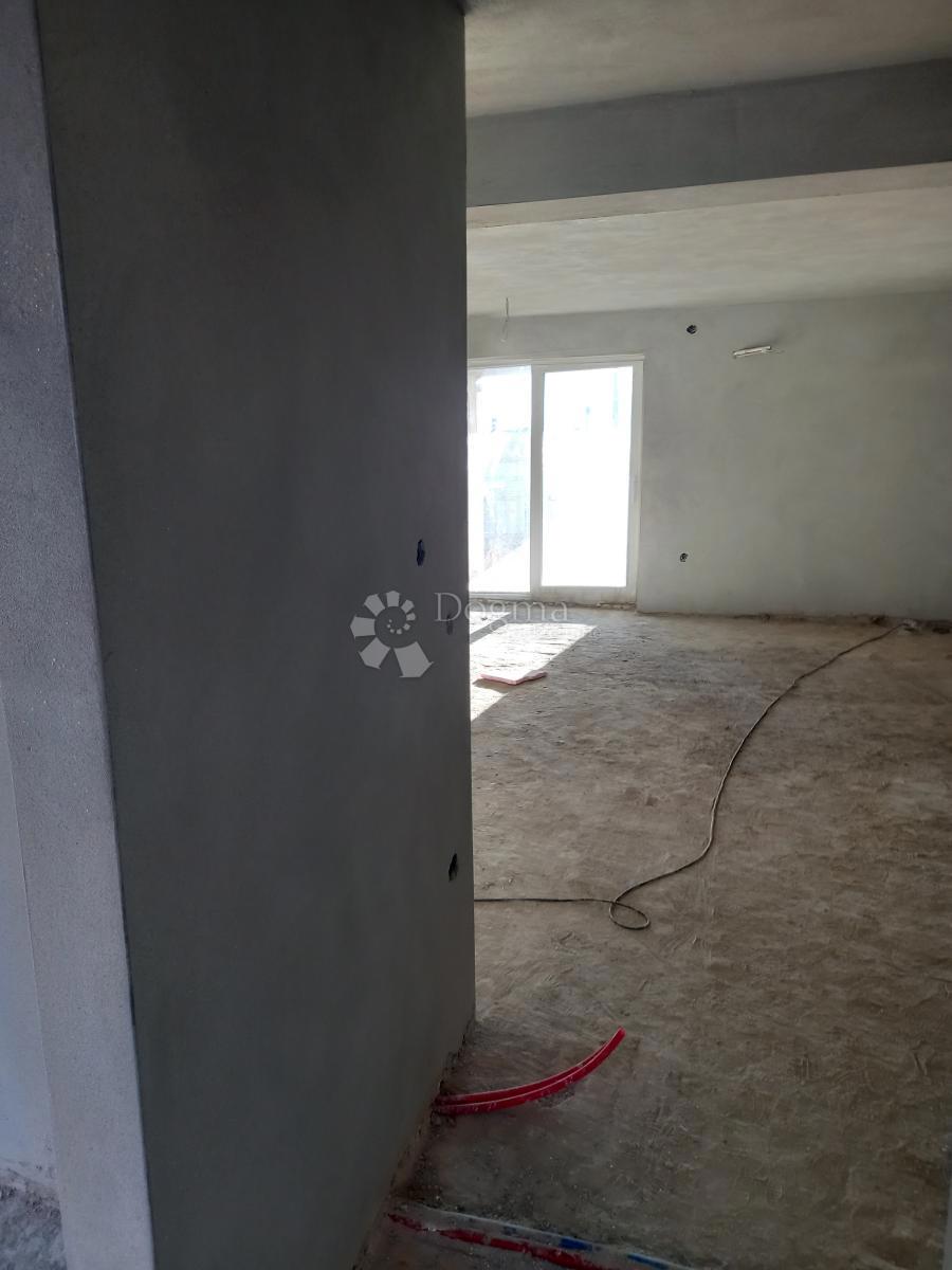 Matulji, na novo prenovljeno stanovanje v centru