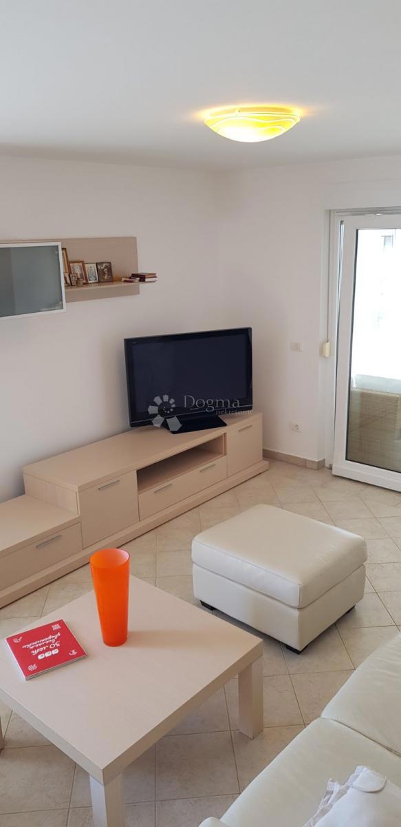 Stanovanje Zambratija, Umag, 180m2