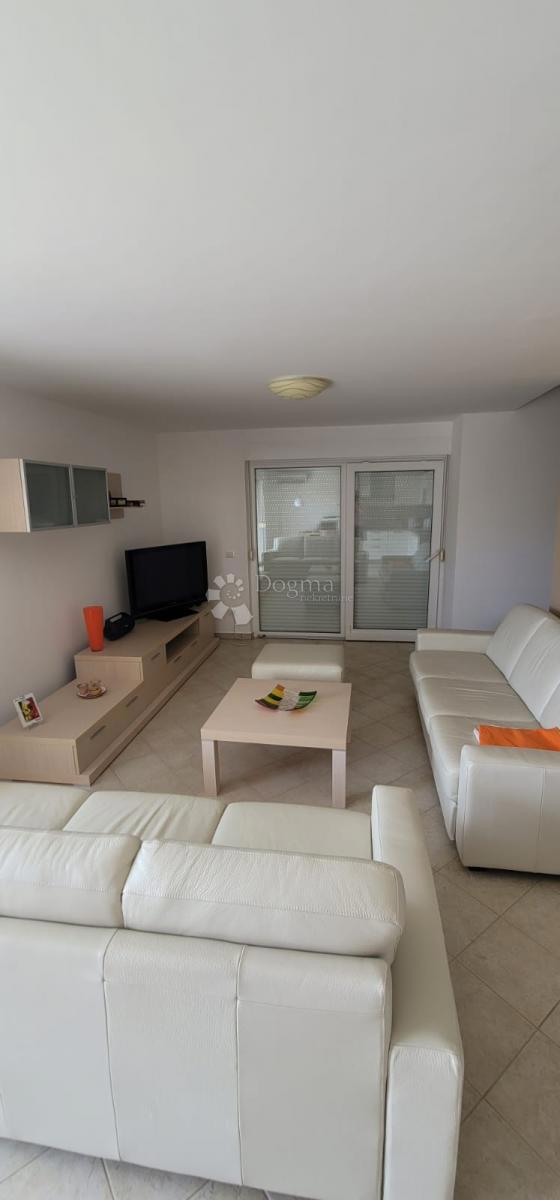 Stanovanje Zambratija, Umag, 180m2