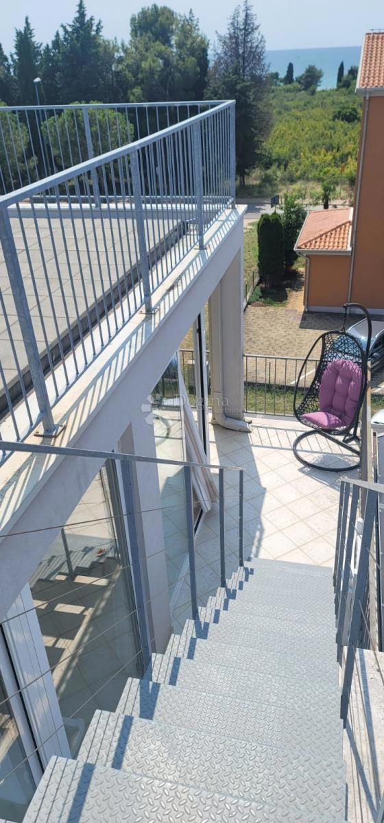 Stanovanje Zambratija, Umag, 180m2