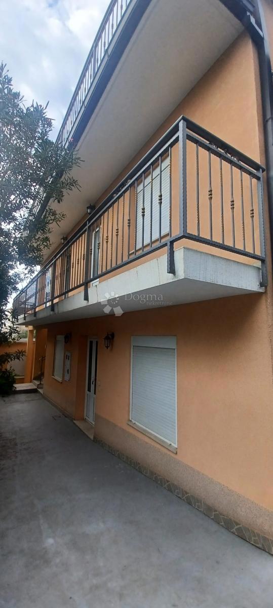 Hiša Podaca, Gradac, 204m2