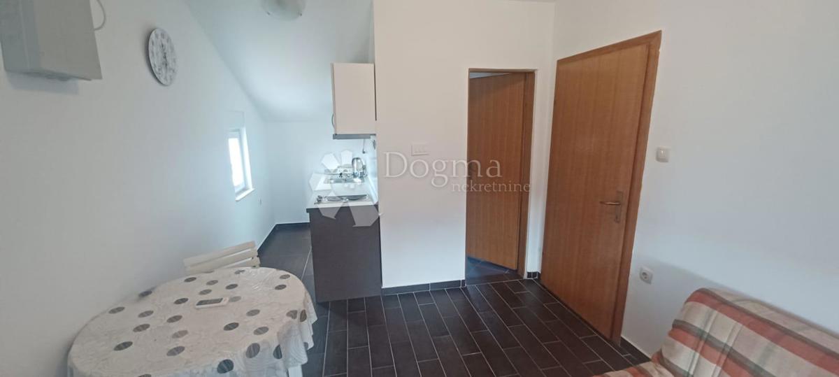 Hiša Podaca, Gradac, 204m2