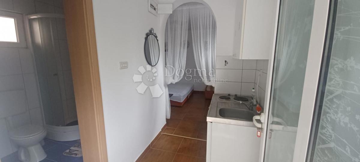 Hiša Podaca, Gradac, 204m2