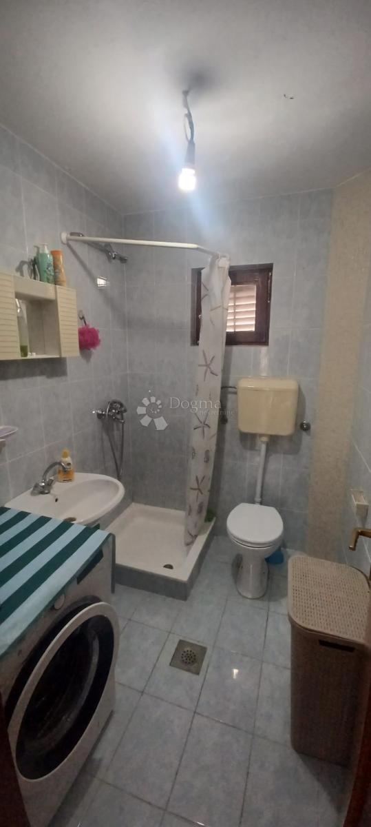 Hiša Podaca, Gradac, 204m2