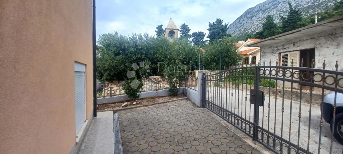 Hiša Podaca, Gradac, 204m2