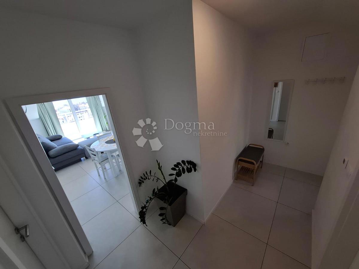 Stanovanje Varoš, Šibenik, 64m2