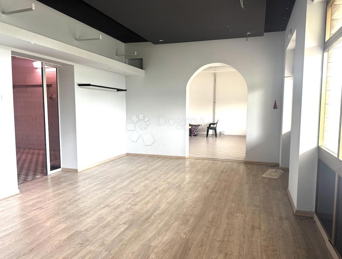 Hiša Kukuljanovo, Bakar, 246m2