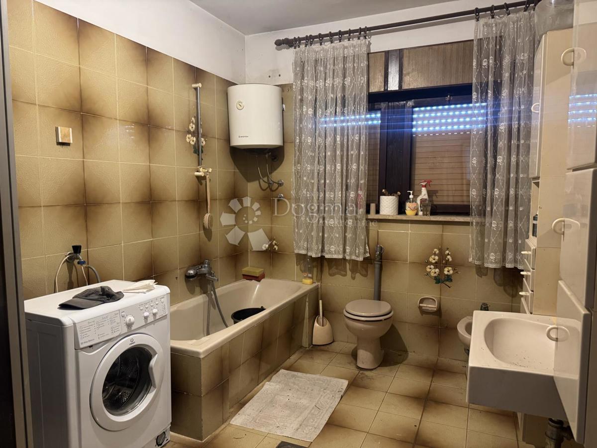 Hiša Kukuljanovo, Bakar, 246m2