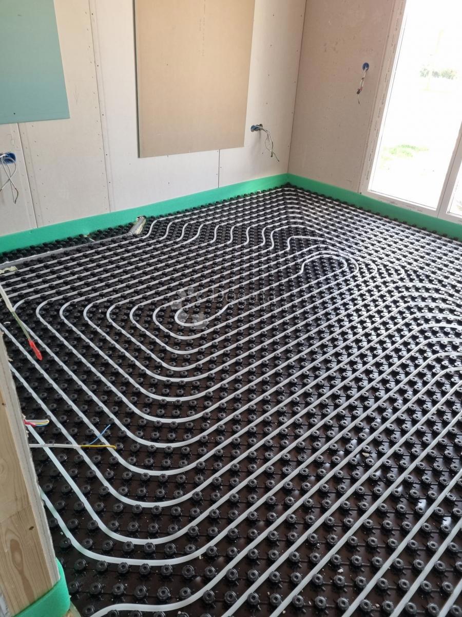 MODERNA VILA Z NESKONČNIM BAZENOM - Pula/Štinjan