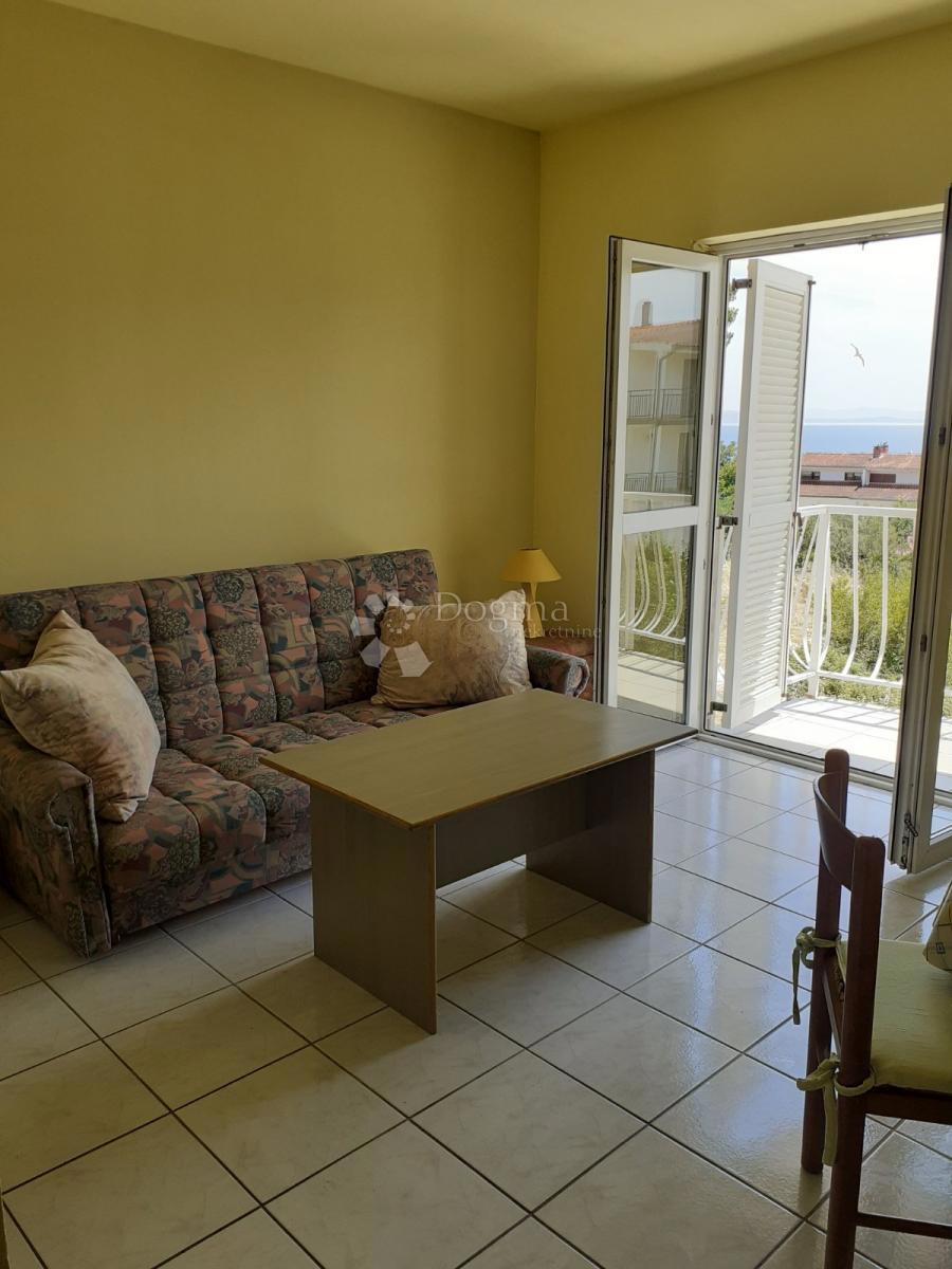 Stanovanje Okrug Gornji, Okrug, 32,76m2