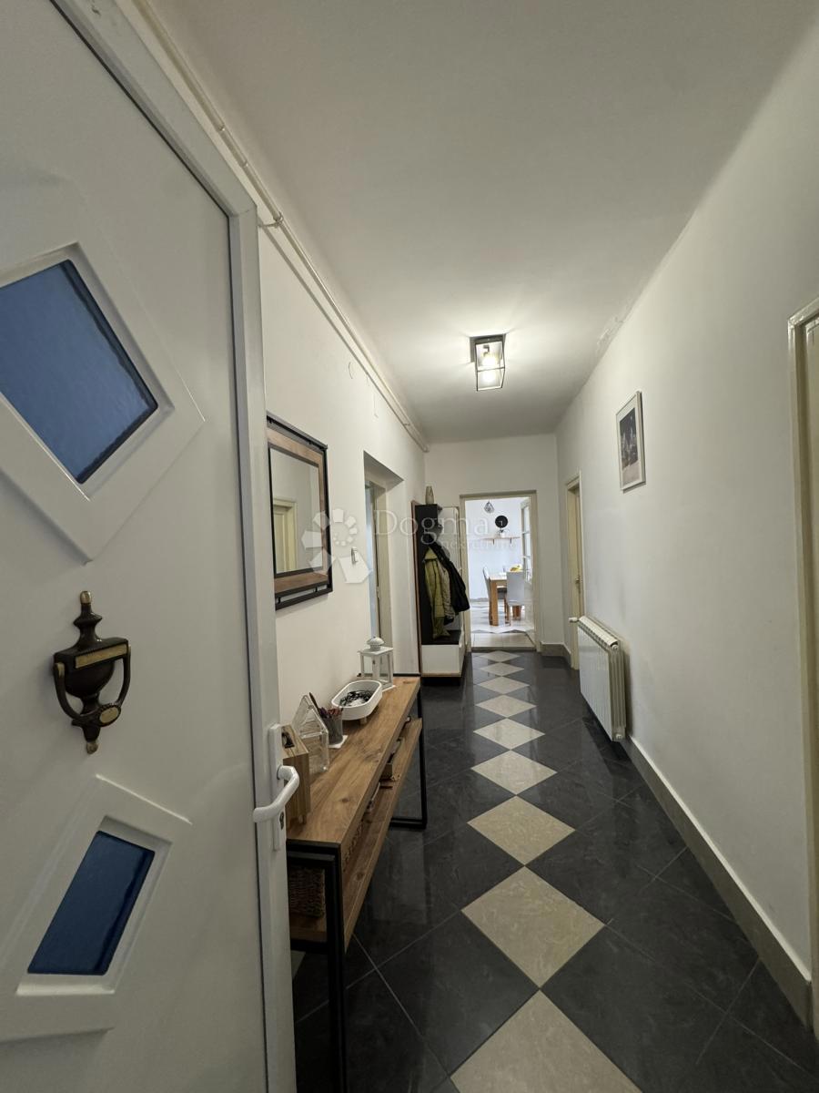 Stanovanje Centar, Bjelovar, 125m2