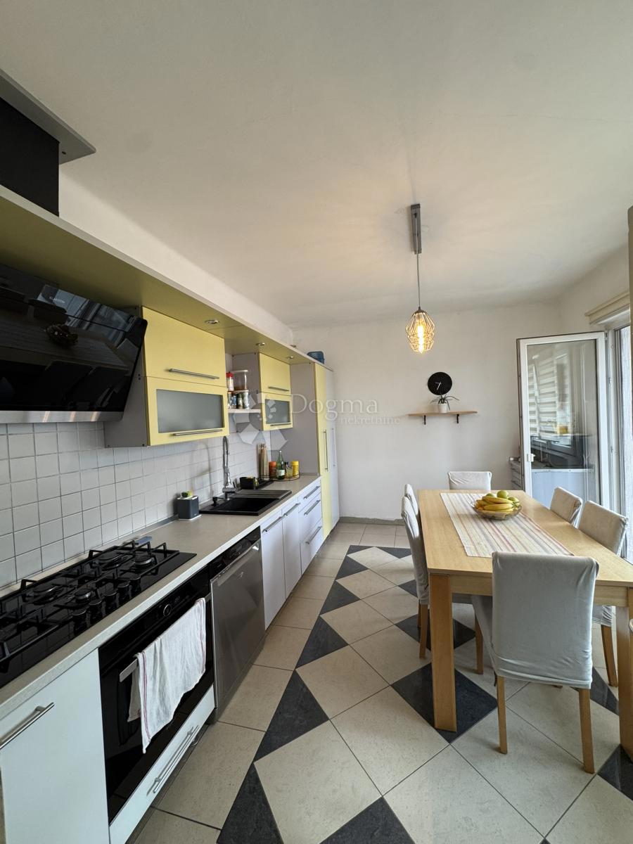 Stanovanje Centar, Bjelovar, 125m2