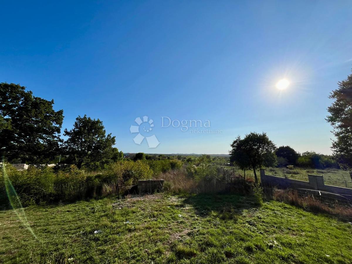 Kmetijsko zemljišče Poljica Brig, Nin, 1.200m2