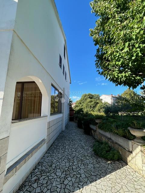 Hiša Palit, Rab, 141m2