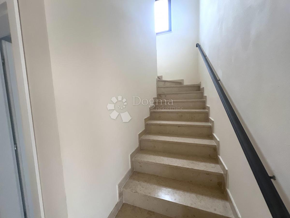 Hiša Kaštelir, Kaštelir-Labinci, 190m2