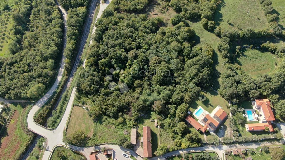 Zazidljivo zemljišče Žminj, 2.351m2