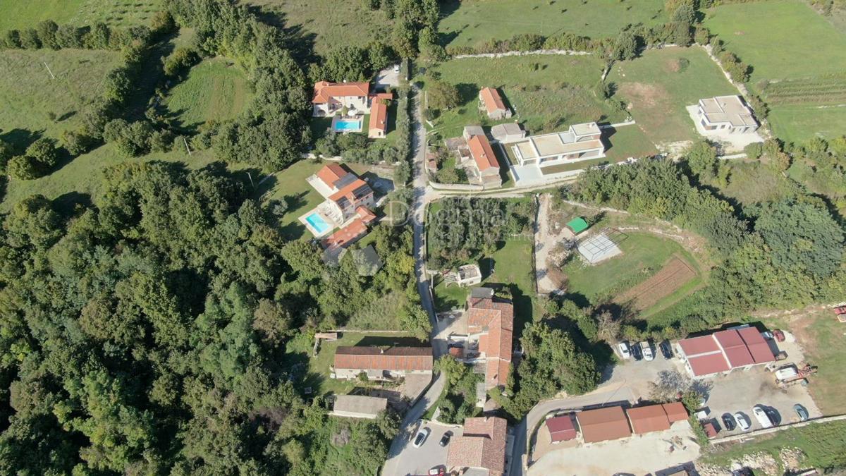 Zazidljivo zemljišče Žminj, 2.351m2