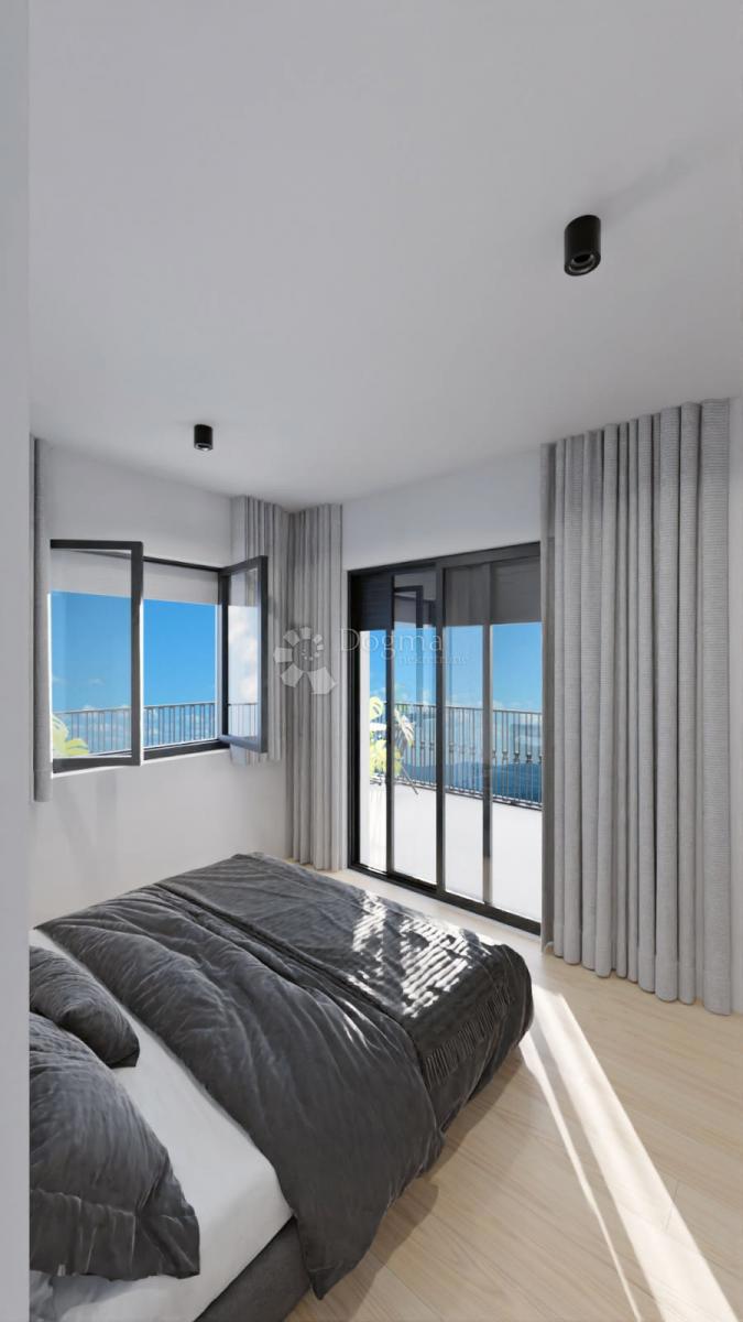 Stanovanje Okrug Gornji, Okrug, 72m2