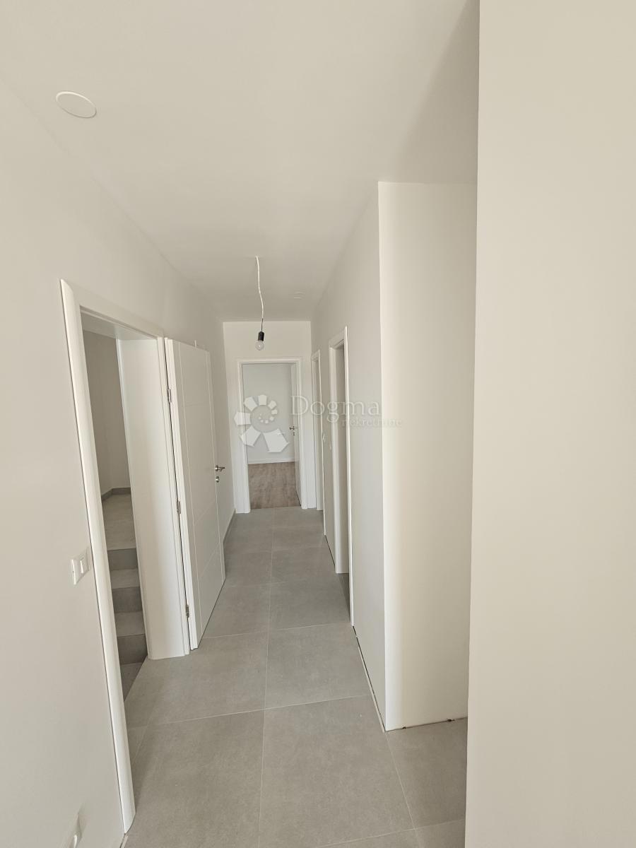 Stanovanje Kaštel Sućurac, Kaštela, 59m2