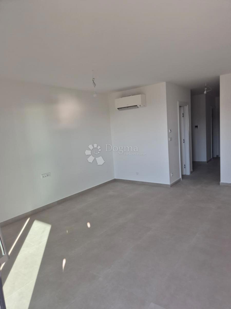 Stanovanje Okrug Gornji, Okrug, 85,69m2 (MAVAŠTICA)