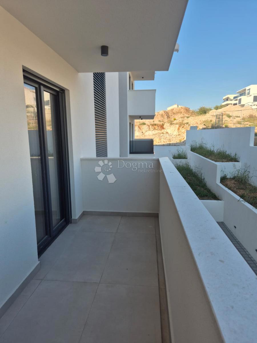 Stanovanje Okrug Gornji, Okrug, 85,69m2 (MAVAŠTICA)