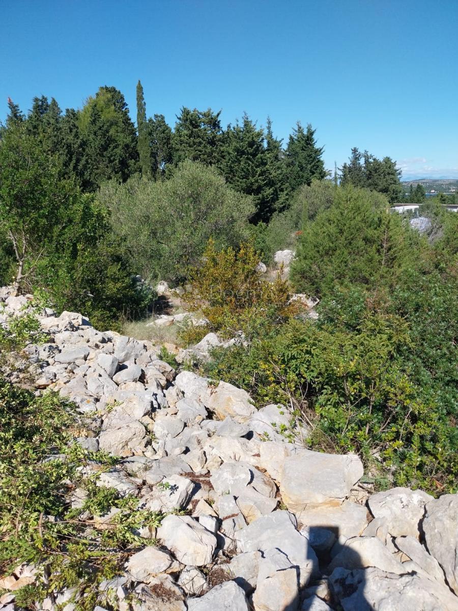 Zazidljivo zemljišče Božava, Sali, 581m2