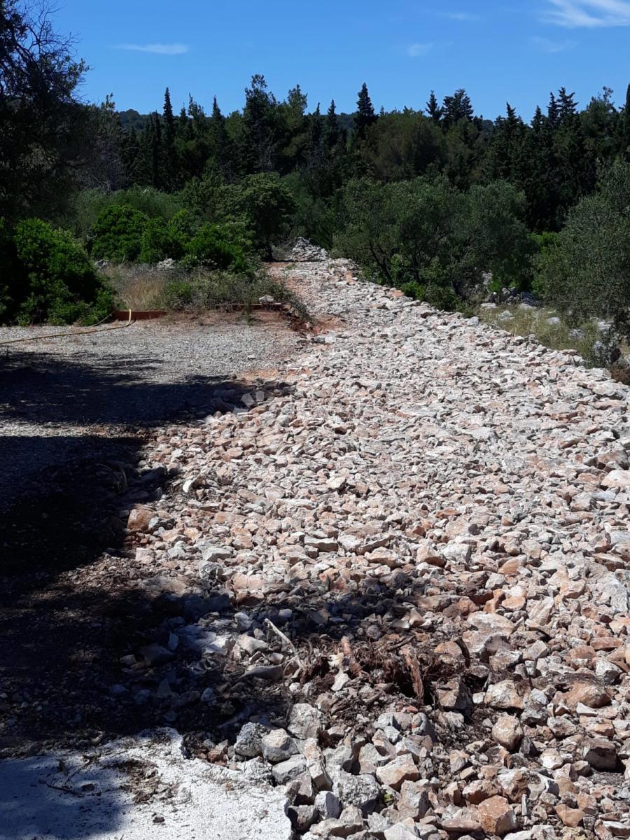 Zazidljivo zemljišče Božava, Sali, 581m2