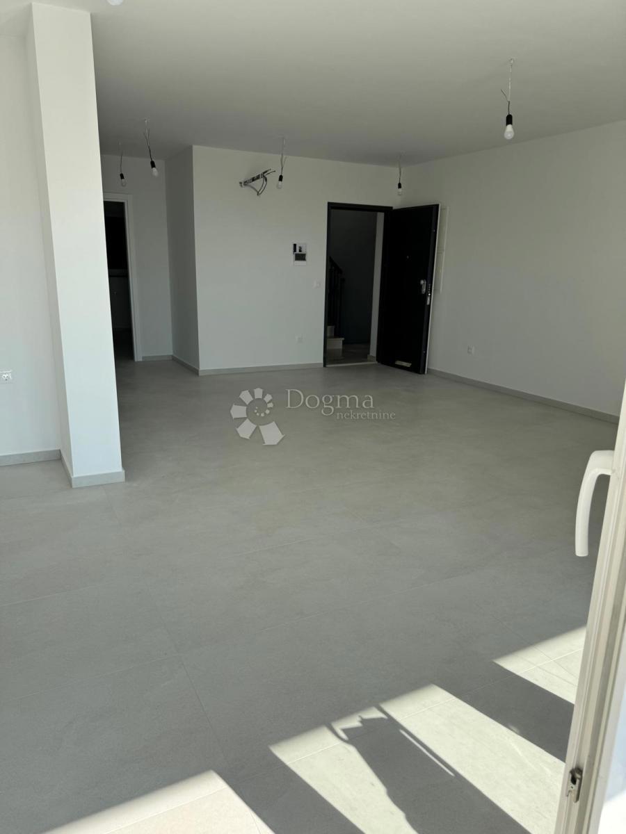 Stanovanje Makarska, 84,98m2