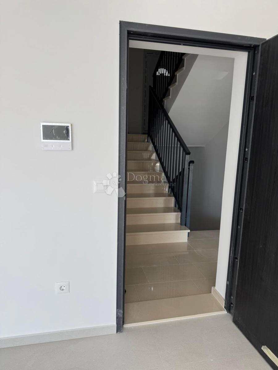 Stanovanje Makarska, 84,98m2