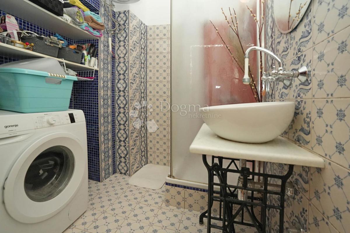 Čudovito stanovanje blizu tržnice s teraso