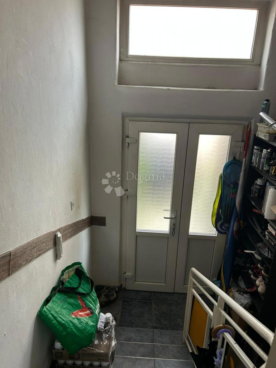 Hiša Petruševec, Peščenica - Žitnjak, 200m2