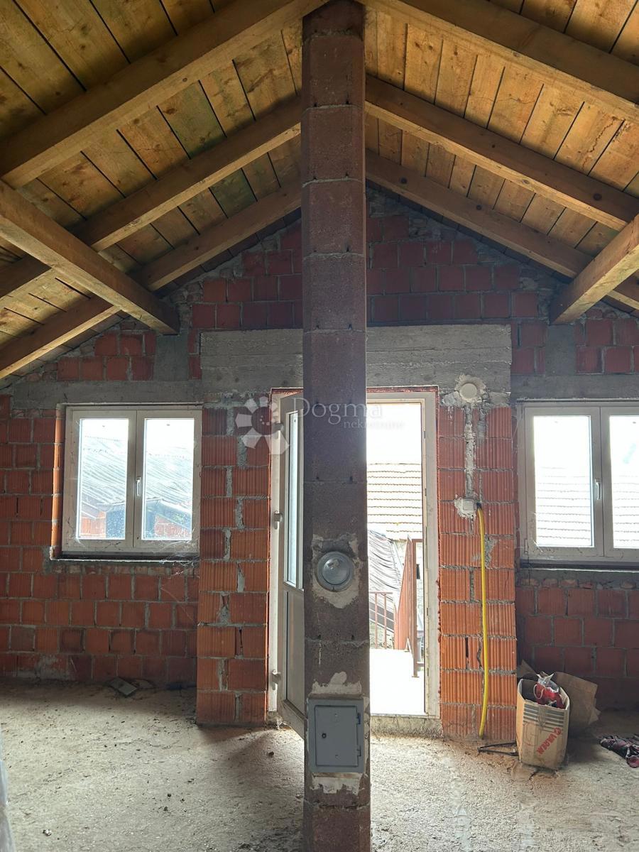 Hiša Petruševec, Peščenica - Žitnjak, 200m2