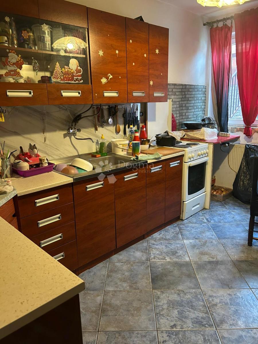 Hiša Petruševec, Peščenica - Žitnjak, 200m2