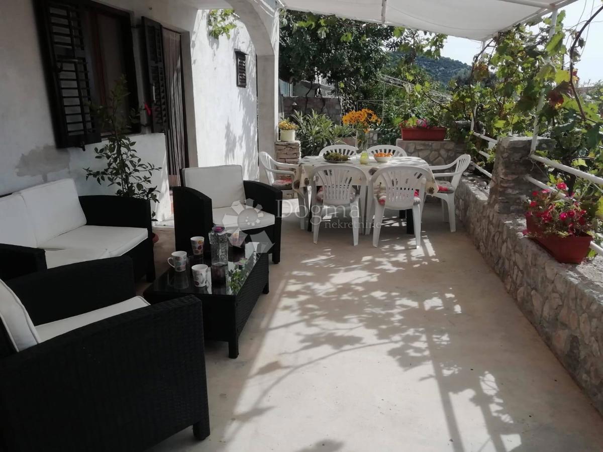 Hiša Kaprije, Šibenik - Okolica, 180m2