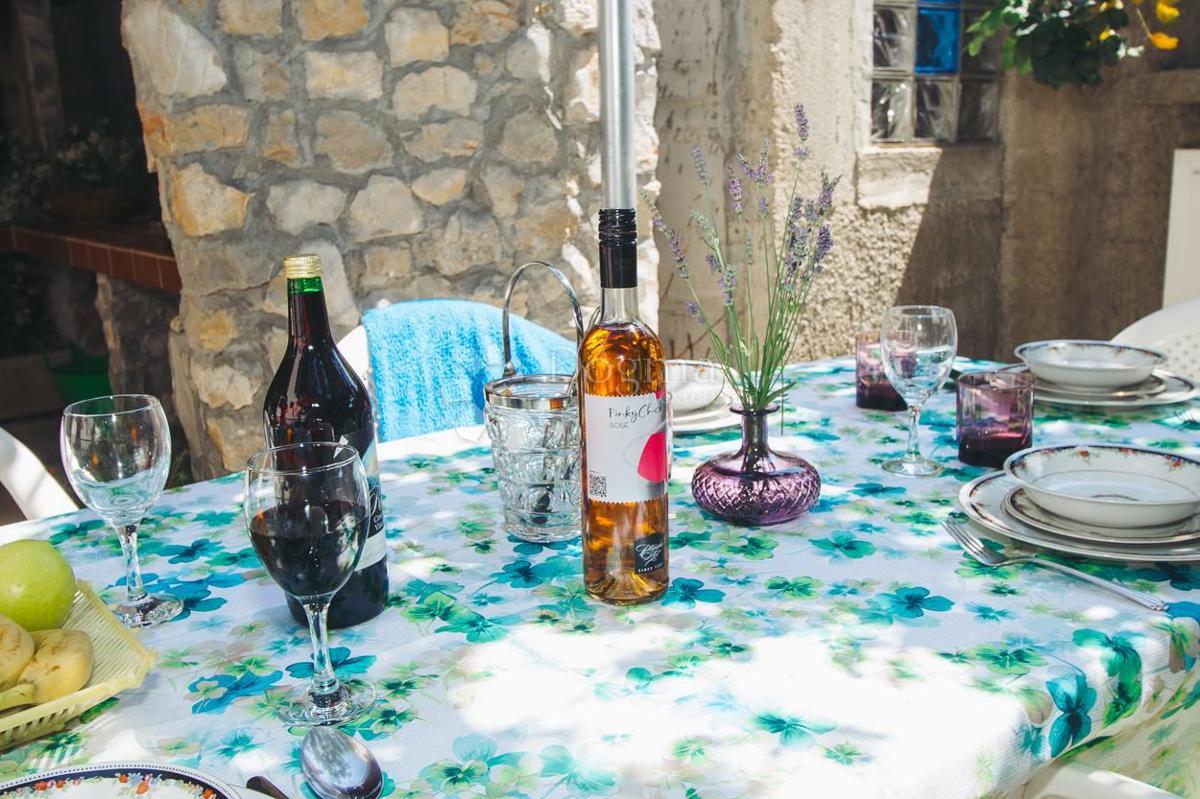 Hiša Kaprije, Šibenik - Okolica, 180m2