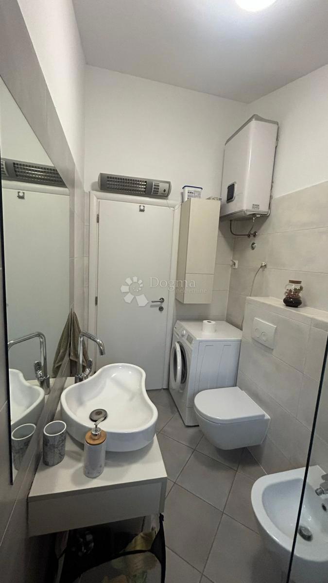 Stanovanje Štinjan, Pula, 65m2